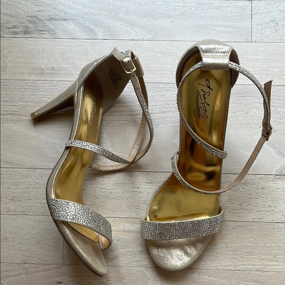 Gold Heels - Picture 1 of 5